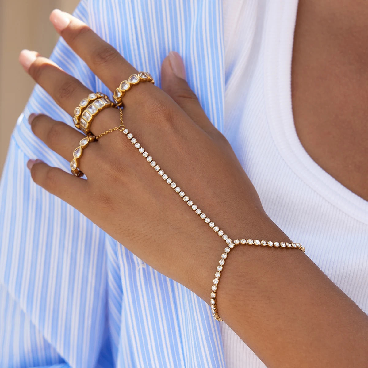 Youthway Luxury White Zirconia Linked Bracelet Stainless Steel 18k Gold Color Women's Bracelet Suitable for Wearing to Banquets