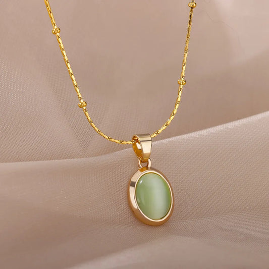 Collier Elara