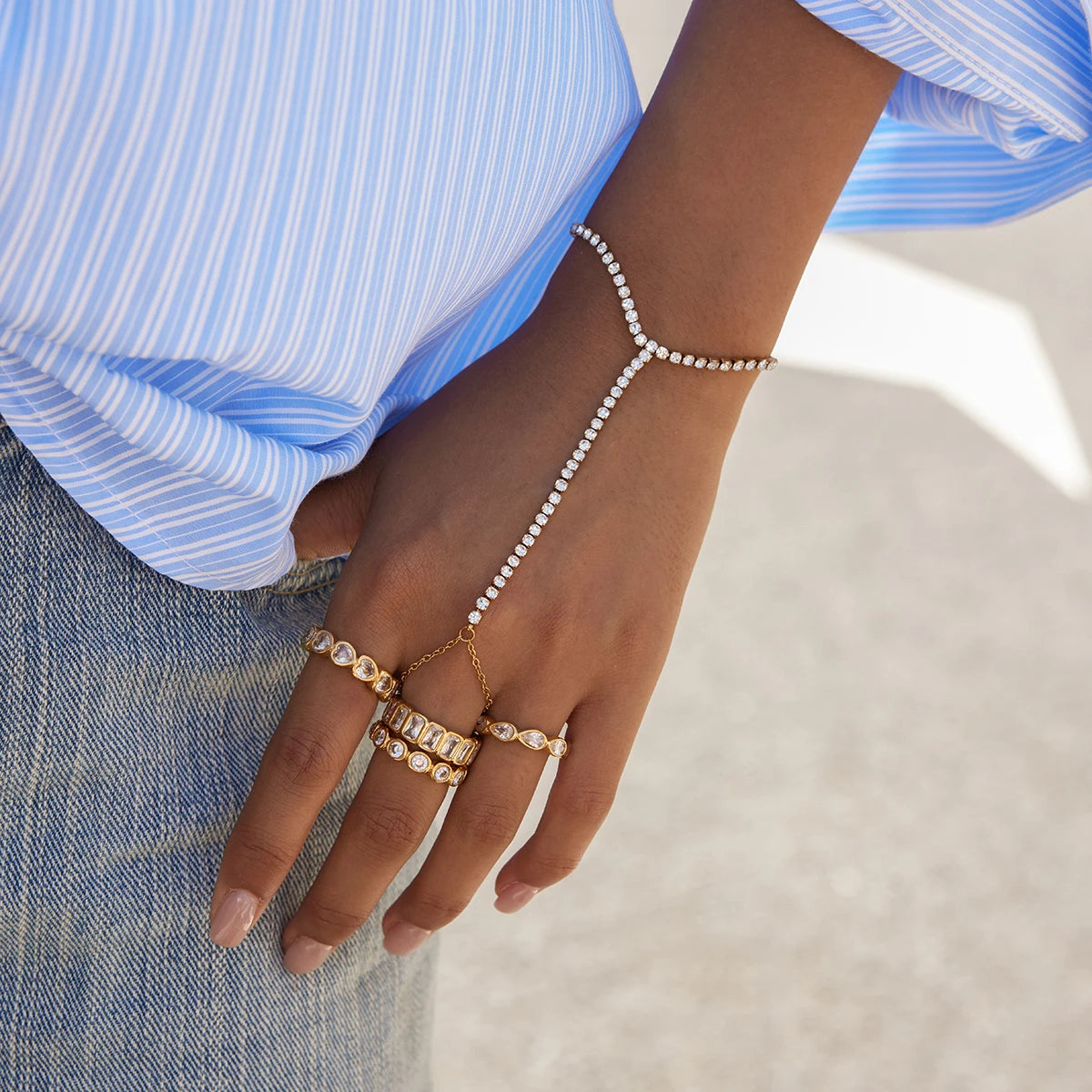 Youthway Luxury White Zirconia Linked Bracelet Stainless Steel 18k Gold Color Women's Bracelet Suitable for Wearing to Banquets