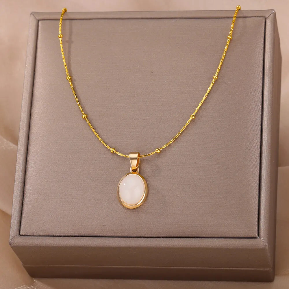 Collier Elara